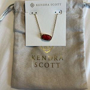 Kendra Scott Elisa in Old Gold with red stone